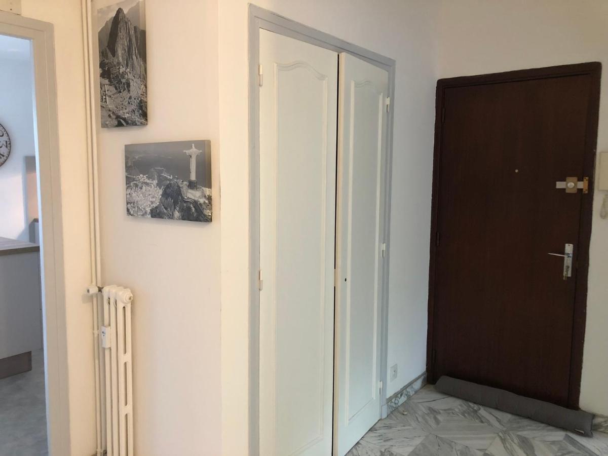 D'helene Apartment *